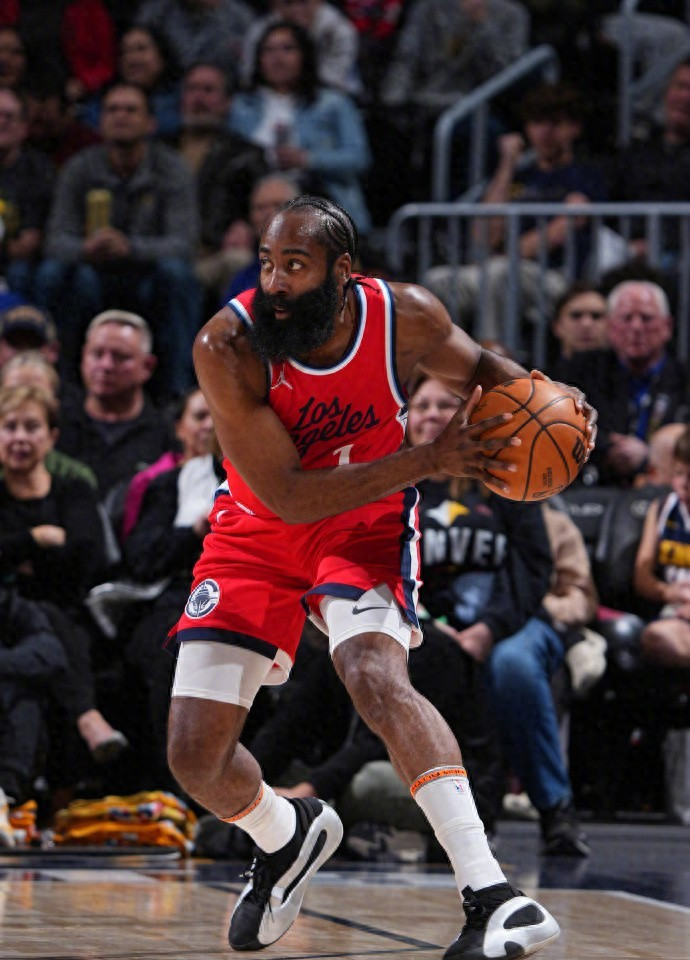 NBA季后赛赛前走向成谜，塞维利亚外线爆发，引发热议，心理建设被强调的简单介绍