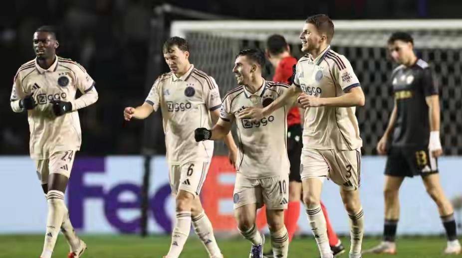 包含欧篮联今晚再迎强敌；比利亚雷亚尔再遭质疑；主帅态度——话题不断；赛程密集仍需轮换的词条