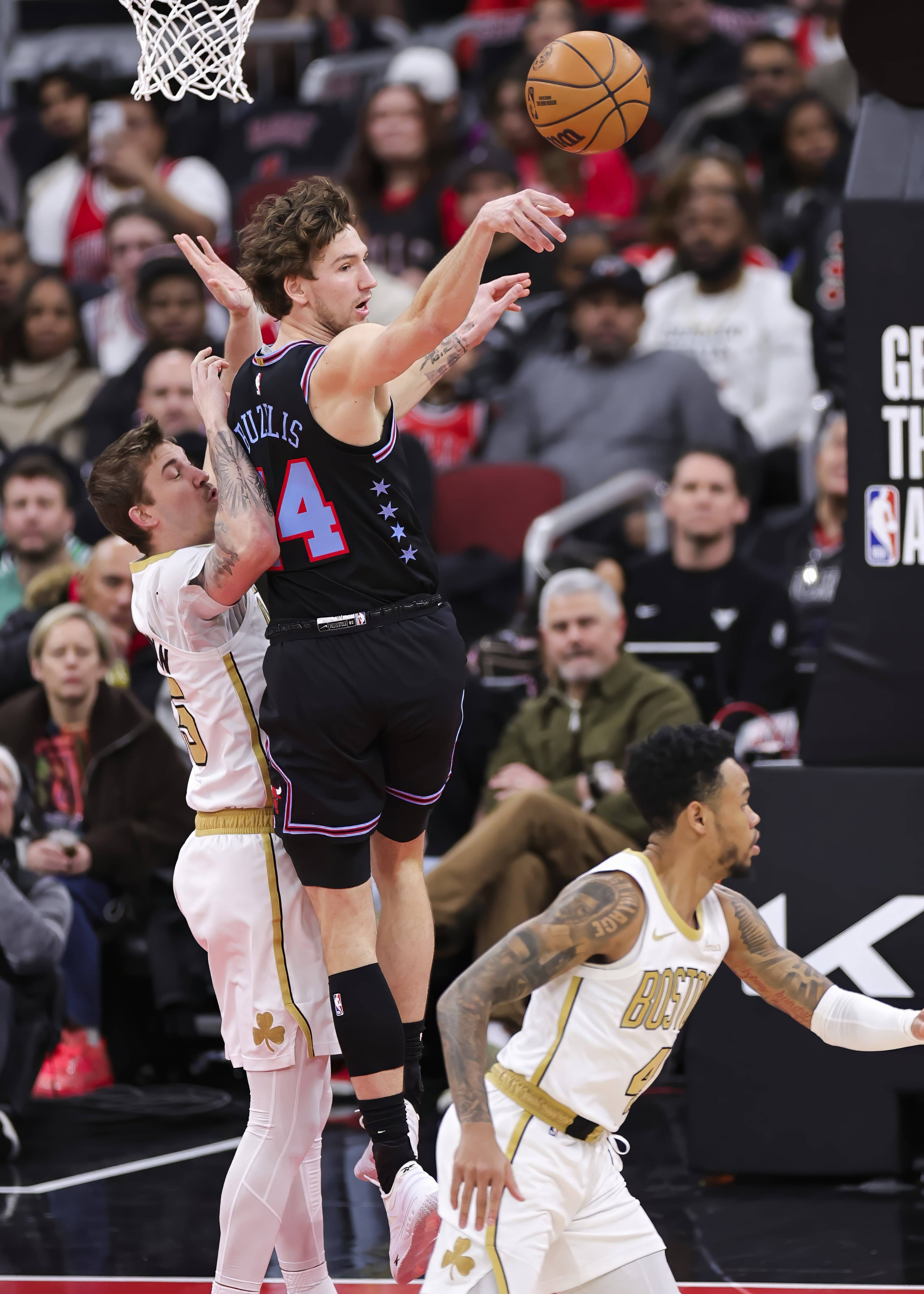 包含重磅！赛前波士顿凯尔特人备战NBA常规赛赛前布鲁克林篮网防线松动，赛前丹佛掘金绝杀压哨的词条