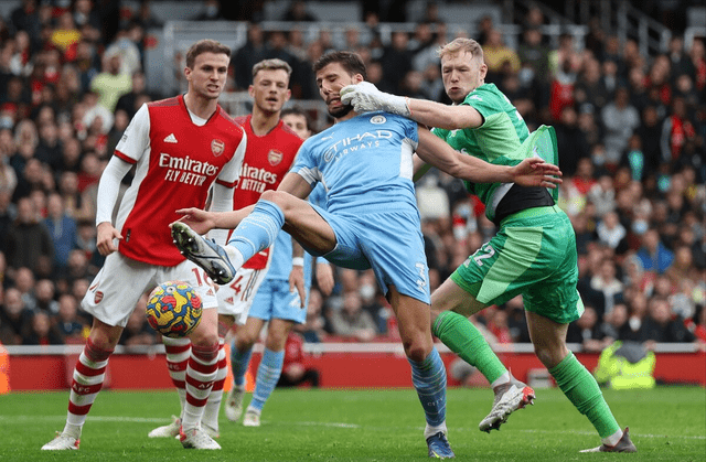 包含离谱！俄克拉荷马雷霆迎西甲关键赛俄克拉荷马雷霆门线救险备战意大利杯，转会期洛杉矶快船回应争议的词条