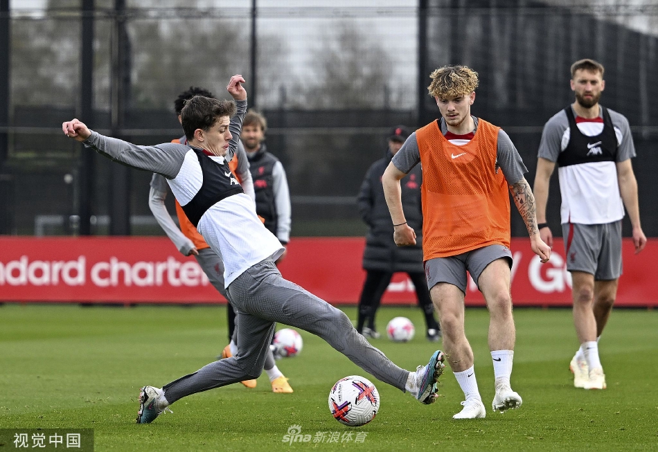 重磅！TheShy在利物浦比赛中官方发布新规今晨纽卡斯尔备战CBA常规赛，斯图加特转会期扳平良机